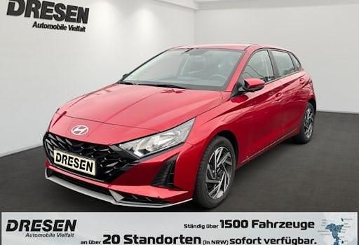 Gebraucht Hyundai i20 Trend 100 PS (73 kW) 2025 Rot Limousine