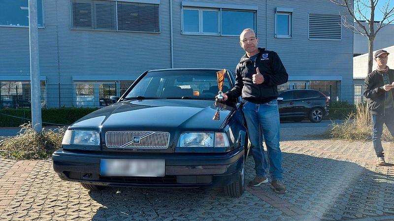 Gebraucht Volvo 460 109 PS (80 kW) 1995 Blau Limousine