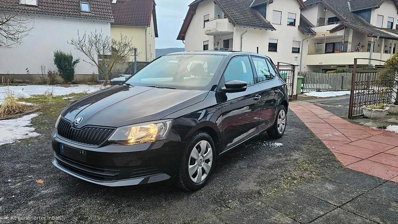 Schwarz Gebraucht 2015 Skoda Fabia Active Kleinwagen | 7.900 € (Fairer Preis) - Bild 1/4