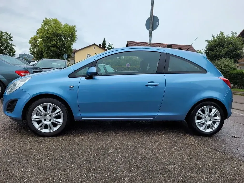 Gebraucht Opel Corsa Active 69 PS (50 kW) 2013 Blau Kleinwagen