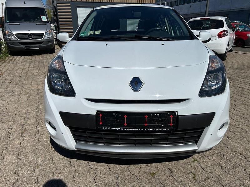 Gebraucht Renault Clio III Dynamique 75 PS (55 kW) 2009 Weiß Kleinwagen
