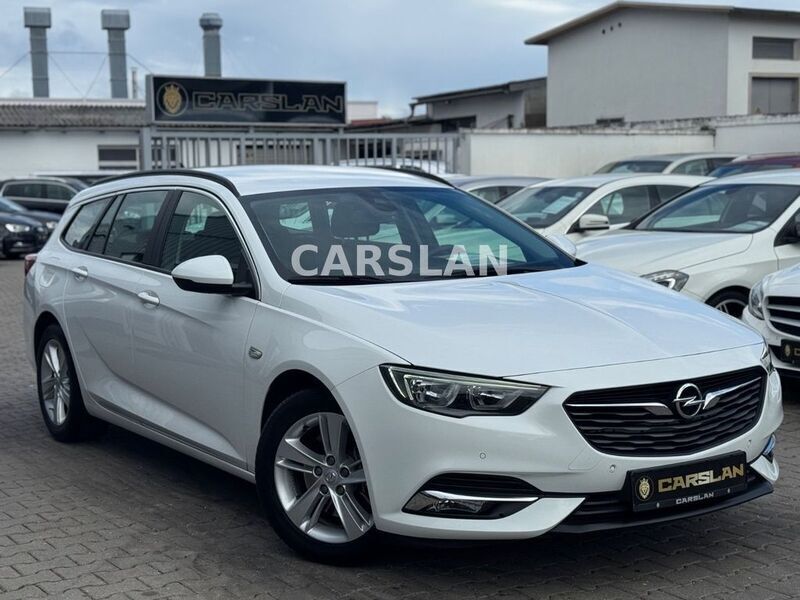 Weiß Gebraucht 2020 Opel Insignia Kombi | 14.498 € (Guter Preis) - Bild 1/4