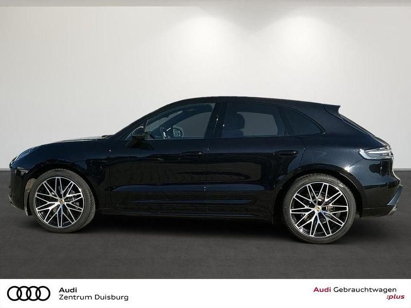 Gebraucht Porsche Macan 265 PS (194 kW) 2023 Tiefschwarzmetallic SUV