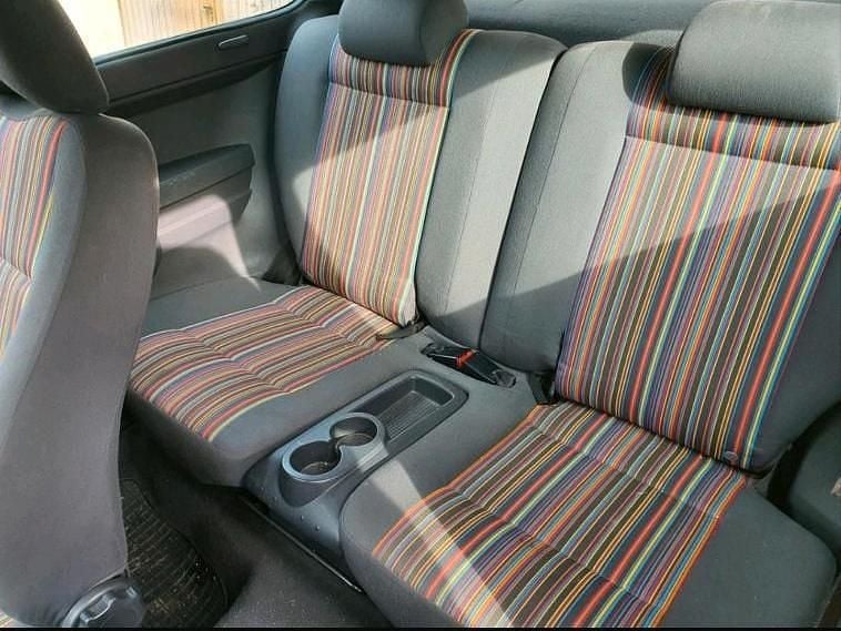 Gebraucht VW Fox 54 PS (39 kW) 2005 Gelb Kleinwagen