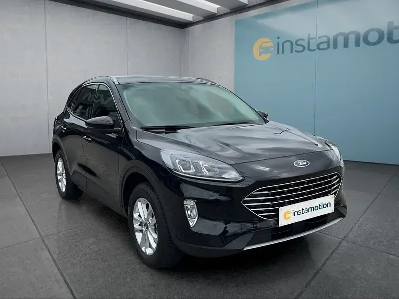 Gebraucht Ford Kuga Titanium 224 PS (164 kW) 2022 Schwarz SUV
