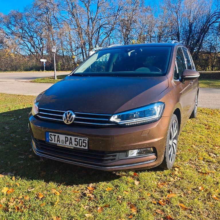 Gebraucht VW Touran Highline 150 PS (110 kW) 2017 Braun Van / Kleinbus