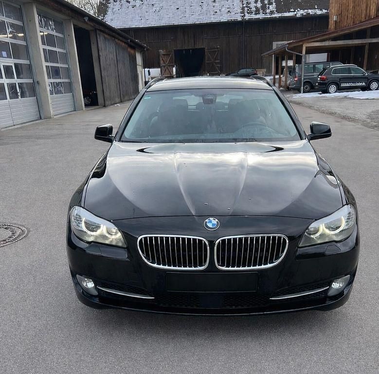 Gebraucht BMW 535 313 PS (230 kW) 2012 Schwarz Kombi