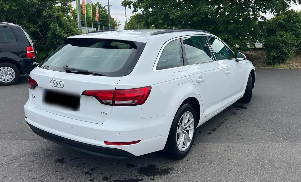Gebraucht Audi A4 150 PS (110 kW) 2017 Weiß Kombi