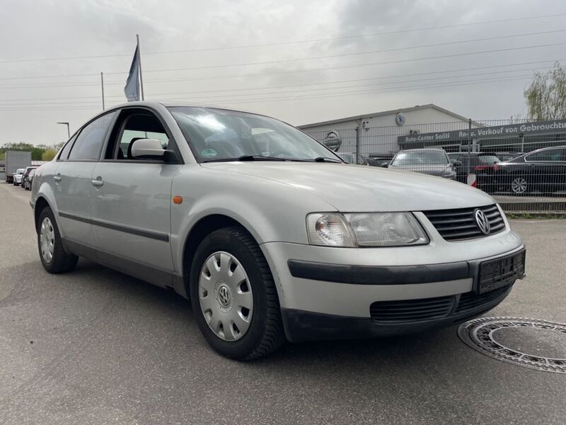 Gebraucht VW Passat Basis 150 PS (110 kW) 1997 Silber metallic Limousine