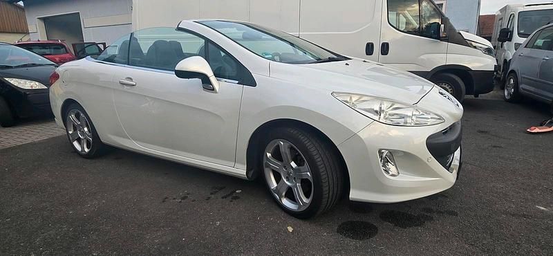 Gebraucht Peugeot 308 CC Premium 156 PS (114 kW) 2010 Weiß Cabrio