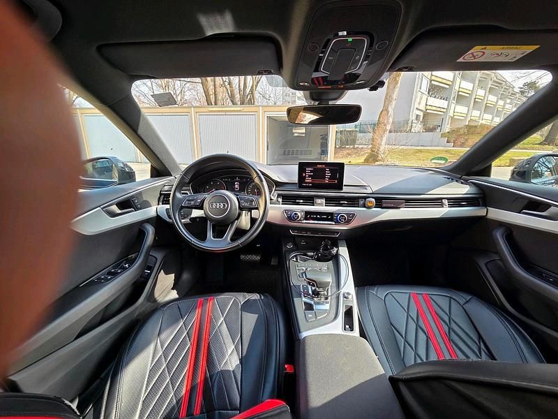 Gebraucht Audi A5 Design 150 PS (110 kW) 2017 Blau Coupé