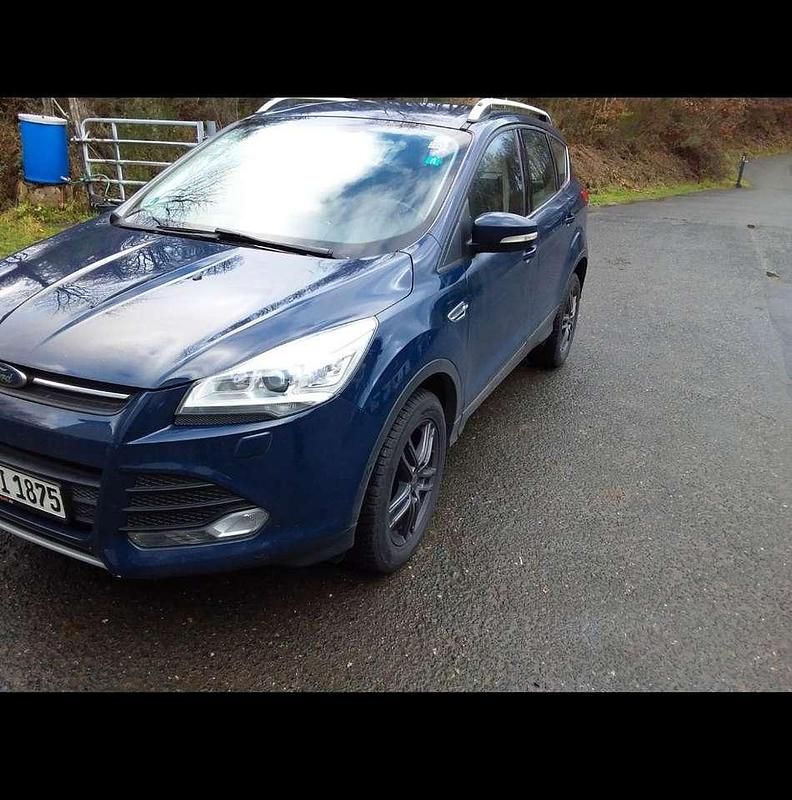 Gebraucht Ford Kuga Trend 120 PS (88 kW) 2016 Blau SUV