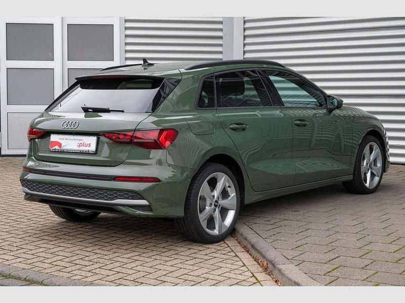 Second-hand Audi A3 Performance 204 CP (150 kW) 2025 Verde Berlinǎ
