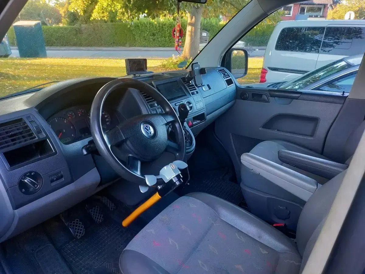 Gebraucht VW T5 131 PS (96 kW) 2009 Blau Van