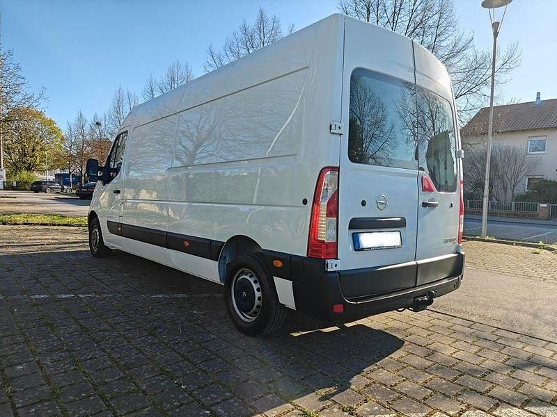 Gebraucht Opel Movano 131 PS (96 kW) 2019 Weiß Van / Kleinbus