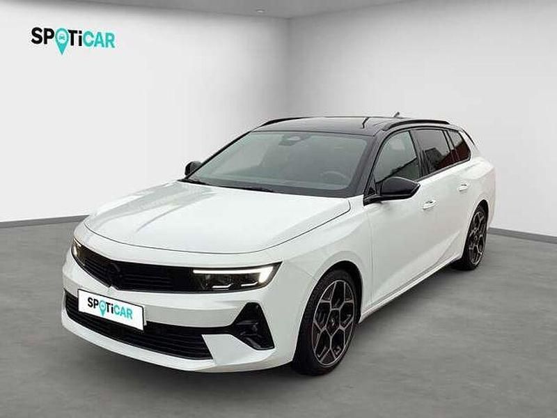 Weiß Gebraucht 2024 Opel Astra Ultimate Kombi | 28.470 € (Etwas zu teuer) - Bild 1/4