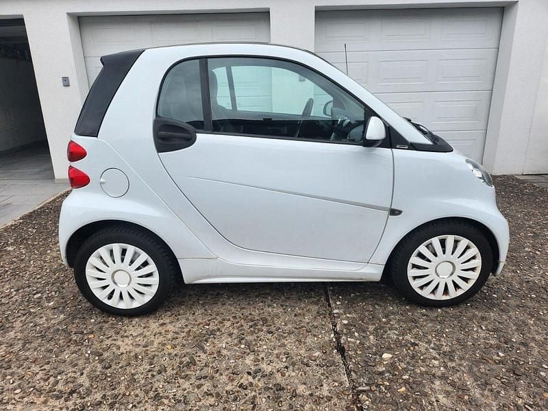 Weiß Gebraucht 2012 Smart ForTwo Coupé Pulse Coupé | 3.000 € (Guter Preis) - Bild 1/4