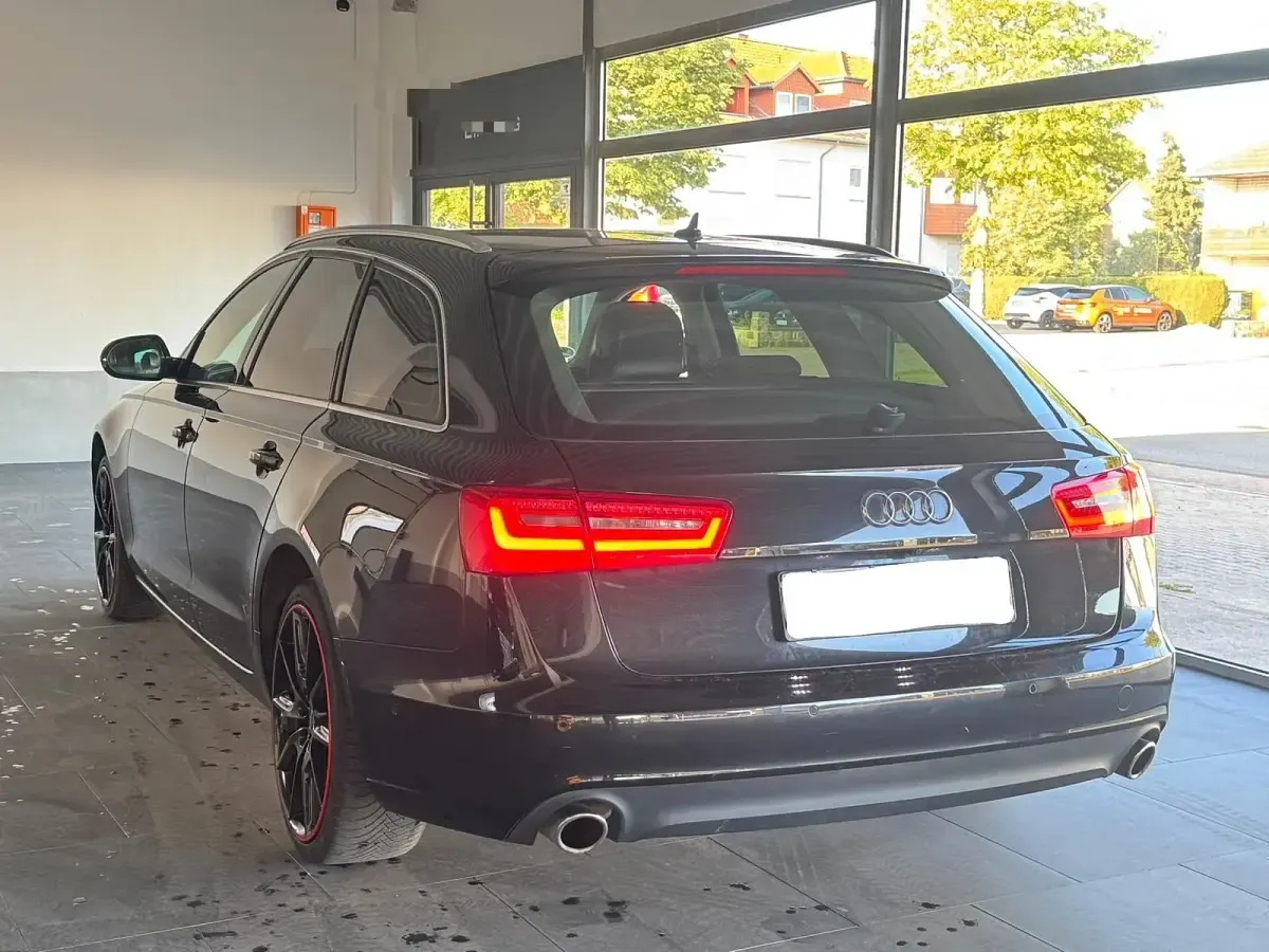 Gebraucht Audi A6 204 PS (150 kW) 2012 Schwarz Kombi