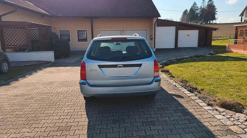 Second-hand Ford Focus 115 CP (84 kW) 2004 Albastru Break