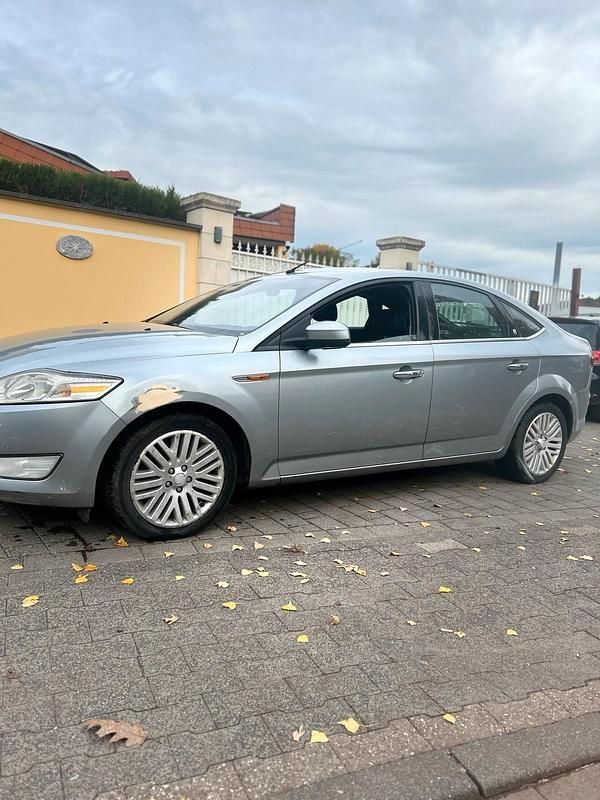 Gebraucht Ford Mondeo 140 PS (102 kW) 2007 Silber Limousine
