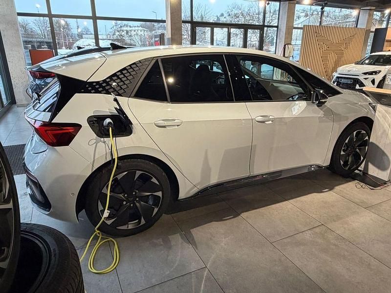 Second-hand Cupra Born 169 kW (231 CP) 2025 Alb Hatchback