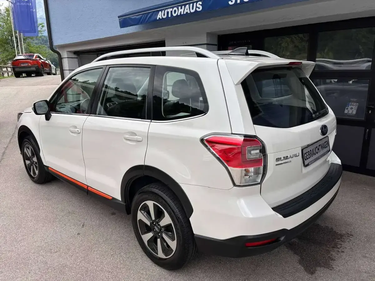 Gebraucht Subaru Forester Exclusive+ 150 PS (110 kW) 2019 Crystal white pearl (k1x) SUV