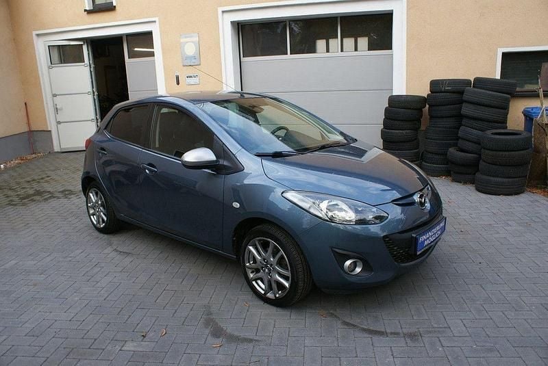 Blau Gebraucht 2014 Mazda 2 Sendo Kleinwagen | 6.485 € (Fairer Preis) - Bild 1/4