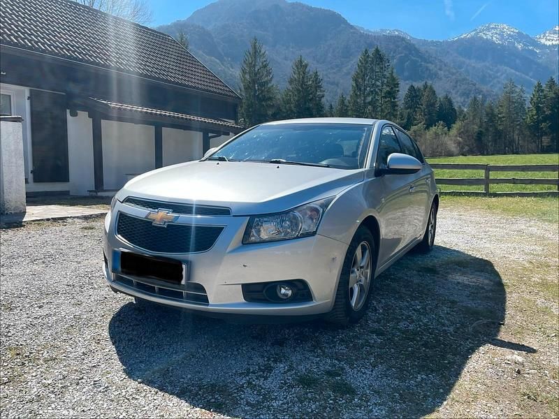 Second-hand Chevrolet Cruze 2011 Argintiu Berlinǎ