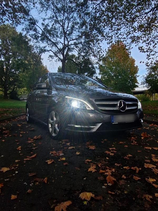 Gebraucht Mercedes B180 110 PS (80 kW) 2012 Van / Kleinbus
