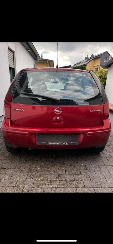 Rot Gebraucht 2005 Opel Corsa Kleinwagen | 850 € (Guter Preis) - Bild 1/4