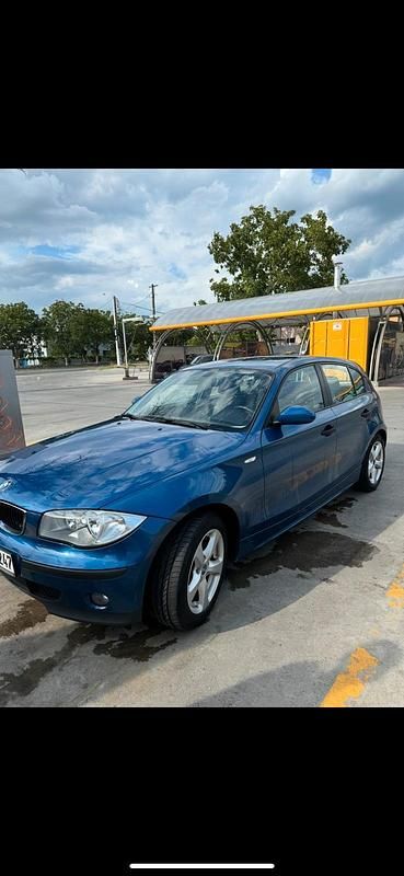 Blau Gebraucht 2005 BMW 118 Kleinwagen | 2.000 € (Teuer) - Bild 1/4