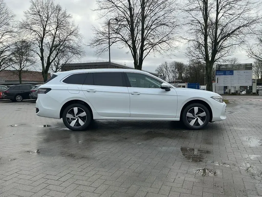 Neu VW Passat Business 150 PS (110 kW) 2026 Weiß Limousine
