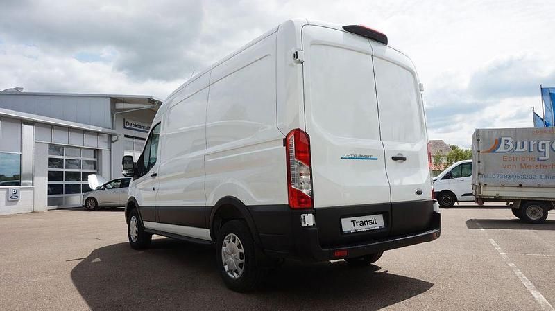 Gebraucht Ford Transit Trend 135 kW (184 PS) 2023 Weiß Van / Kleinbus