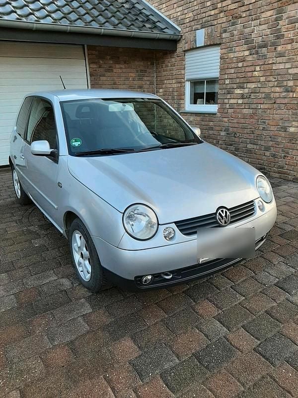 Silber Gebraucht 2005 VW Lupo Kleinwagen | 1.390 € (Fairer Preis) - Bild 1/4