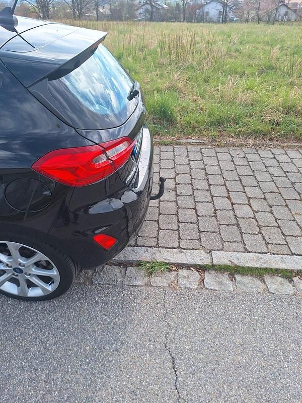 Gebraucht Ford Fiesta Titanium 125 PS (91 kW) 2020 Schwarz Kleinwagen