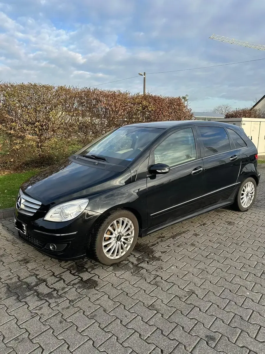Gebraucht Mercedes B200 193 PS (141 kW) 2006 Schwarz Van / Kleinbus