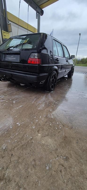 Gebraucht VW Golf II 90 PS (66 kW) 1990 Schwarz Kleinwagen