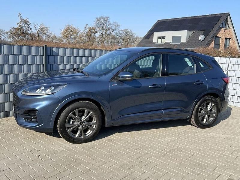 Gebraucht Ford Kuga ST-Line 120 PS (88 kW) 2023 Blau SUV