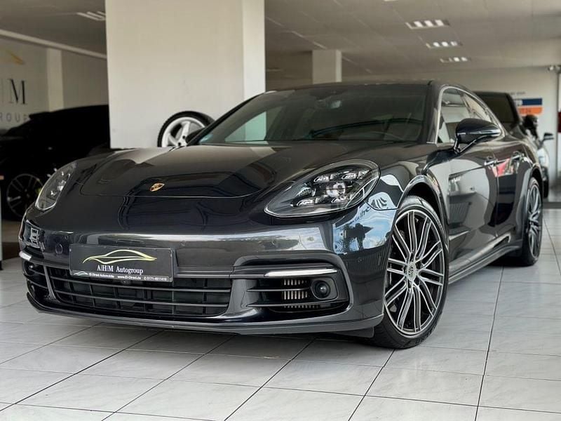 Grau Gebraucht 2019 Porsche Panamera 4 Limousine | 61.990 € (Guter Preis) - Bild 1/4
