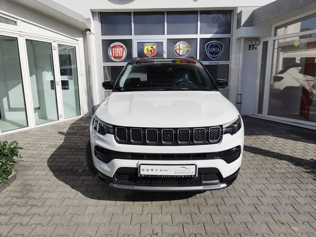 Usado Jeep Compass 241 CV (177 kW) 2023 Blanco SUV