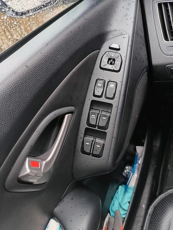 Gebraucht Hyundai ix35 163 PS (119 kW) 2012 Grau SUV