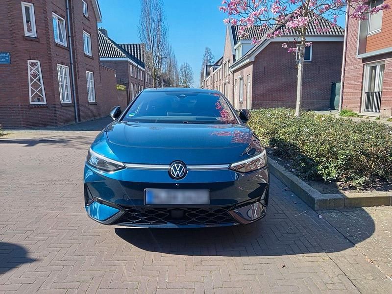 Gebraucht VW ID.7 GTX 250 kW (340 PS) 2025 Blau Limousine