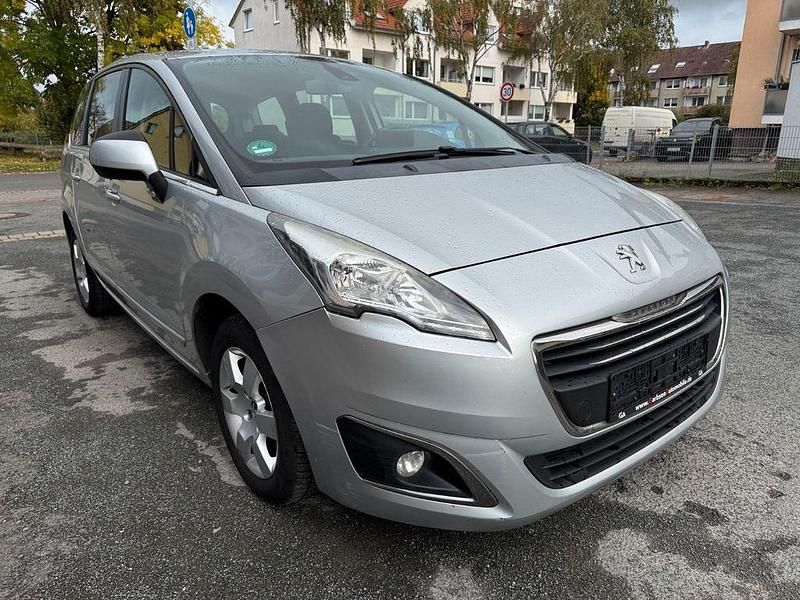 Gebraucht Peugeot 5008 Active 120 PS (88 kW) 2014 Grau Van / Kleinbus