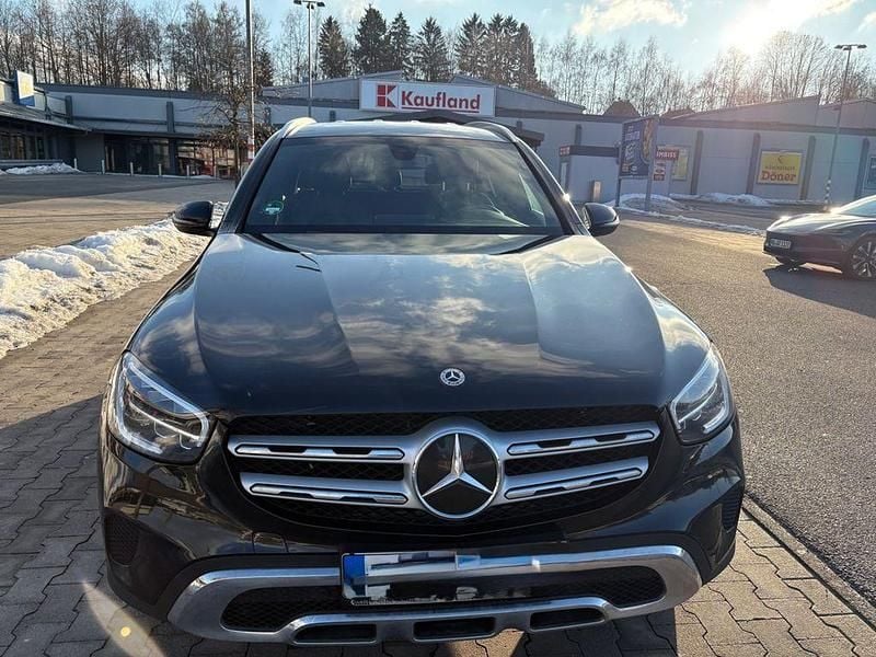 Gebraucht Mercedes GLC300e 306 PS (225 kW) 2022 Schwarz SUV