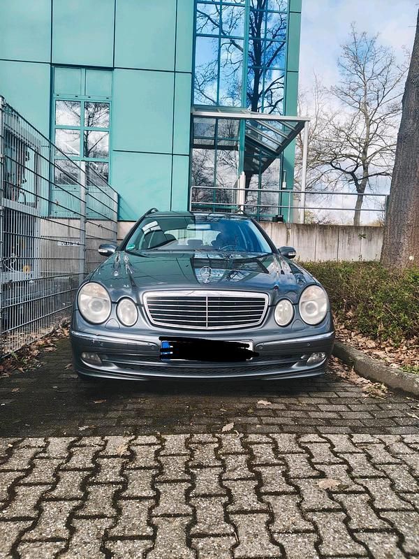 Gebraucht Mercedes E220 150 PS (110 kW) 2004 Silber Kombi