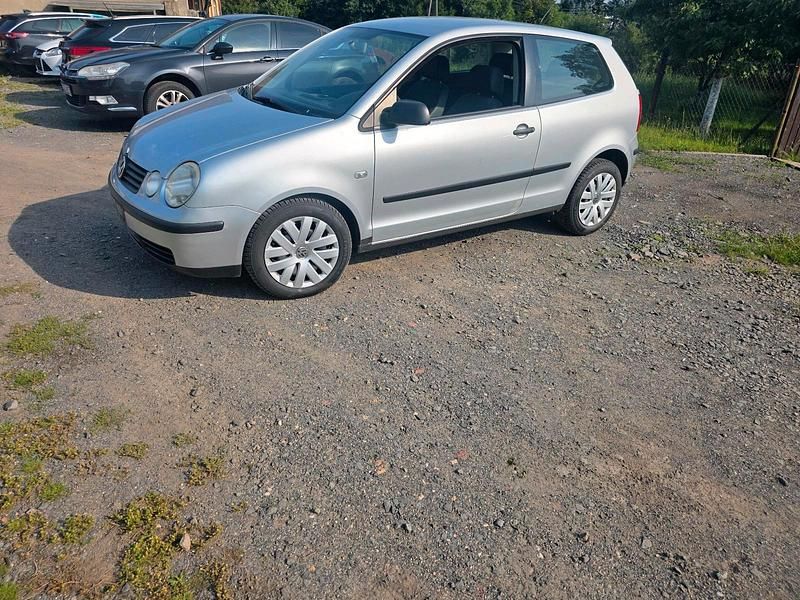 Silber Gebraucht 2003 VW Polo Kleinwagen | 800 € (Superpreis) - Bild 1/4