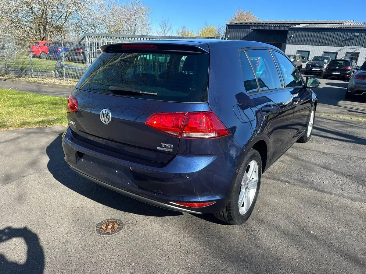 Second-hand VW Golf VII Comfortline 86 CP (63 kW) 2014 Albastru Berlinǎ