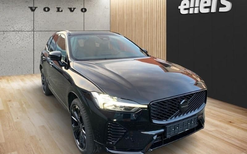 Neu Volvo XC60 Plus 250 PS (183 kW) 2025 Schwarz SUV