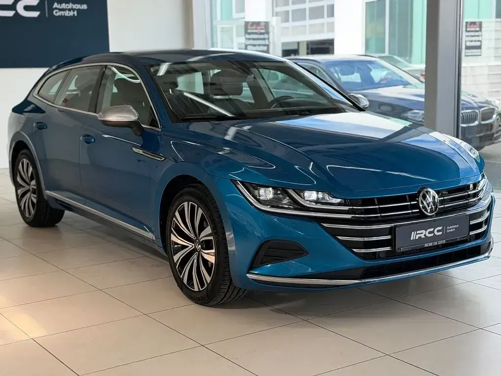 Gebraucht VW Arteon Elegance 156 PS (114 kW) 2022 Blau Limousine