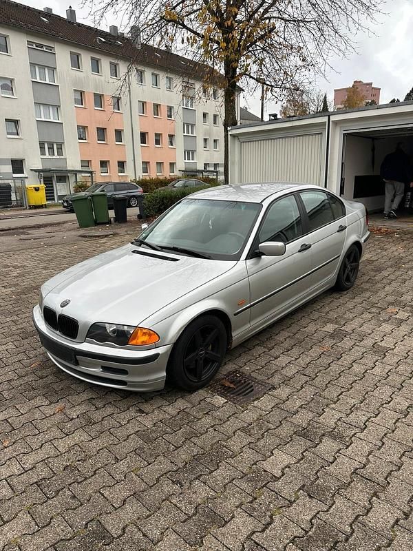 Gebraucht BMW 316 Basis 116 PS (85 kW) 2000 Silber Limousine